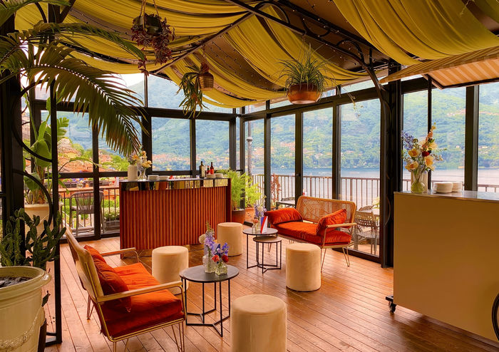 Einladende Lounge für exklusive Privatveranstaltungen.