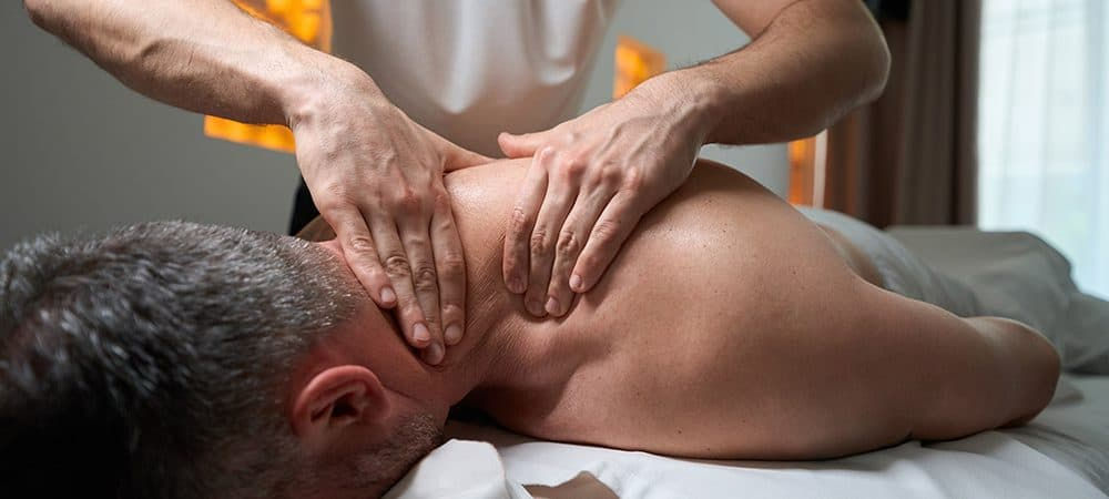 massaggio terapeutico professionale in centro a firenze in piazza santo spirito, therapeutic massage in florence