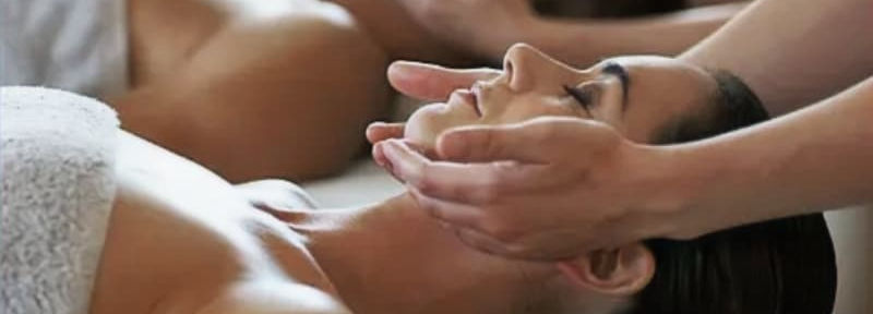 massaggio professionale e rilassante di coppia in centro a firenze in piazza santo spirito, professional relaxing couples massage in florence center in santo spirito square
