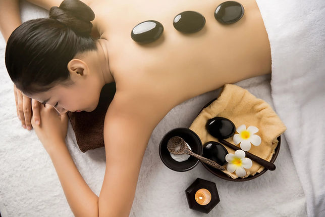 Prova il nostro centro massaggi professionali a Massaggi Santo Spirito Firenze nel cuore di Firenze in Piazza Santo Spirito 4, Discover our professional massage center in the heart of Florence