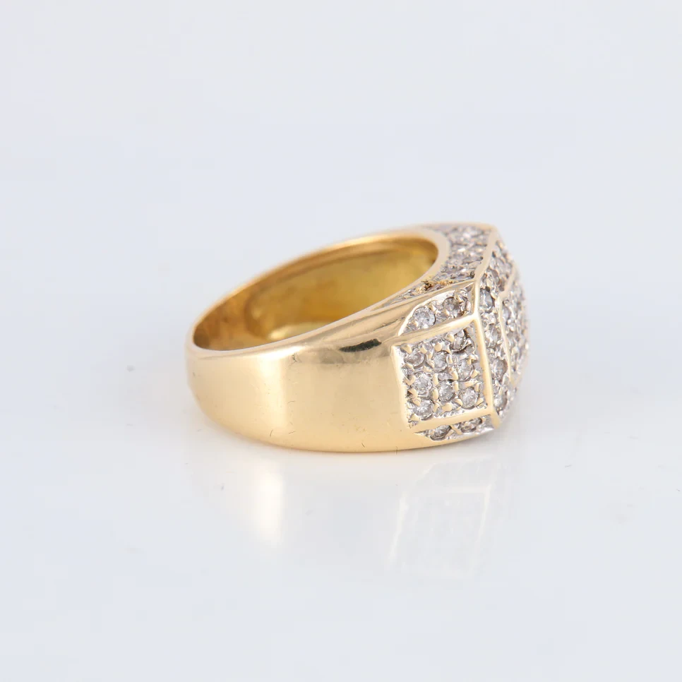 Miniature : Bague Chevalière pavage diamants