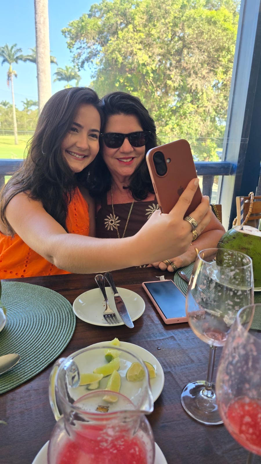 Joana Teixeira e Mikaela Cabral