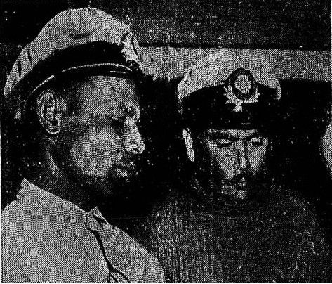Foto 2.1. Os vigilantes Manoel Texeira Filho e Antônio Aguapio. 1954. Jornal Correio da Manhã. Fotógrafo desconhecido. Acervo BNRJ