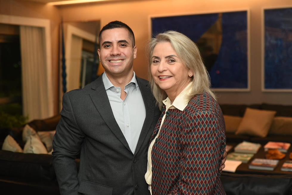 Matheus Oliveira e Constança Carvalho