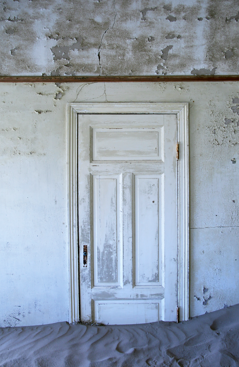 white door 1 Kopie.tif