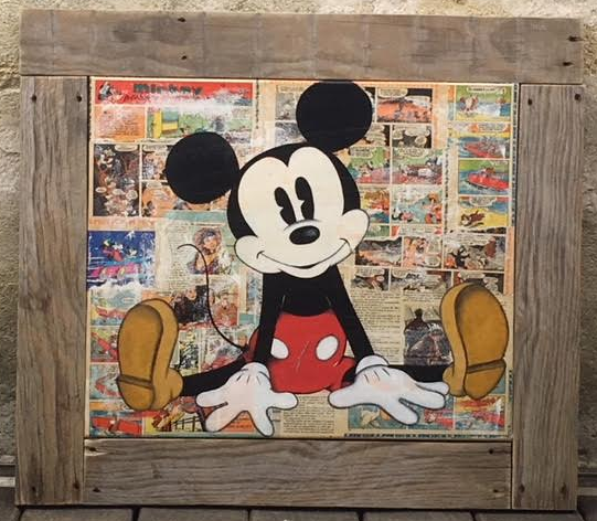 Mickey assis