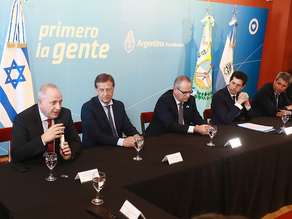 Rodolfo Suarez firmó un importante convenio en Casa Rosada: los detalles