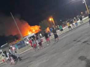 Video: murió el dueño de una rotisería durante un incendio en Maipú