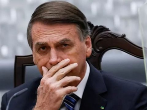 Los millonarios gastos de Bolsonaro con la tarjeta de crédito presidencial que asombran a Brasil