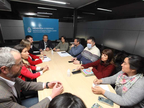 Esta es la nueva oferta de aumento salarial del Gobierno a los docentes