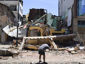 Impactantes imágenes del terremoto en Ecuador que dejó 15 muertos y cientos de heridos