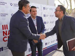 Alvear presente en el III Encuentro Nacional de Ciudades que se realiza en Mendoza.