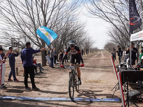 Más de 80 ciclistas participaron de la Revancha Desafío de MTB El Trapal.
