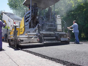 Nuevo asfalto para calle Artola, del Barrio Isla Gorostiague.