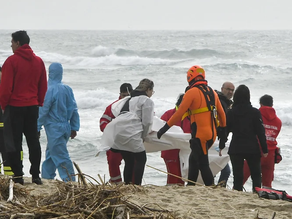 Tragedia en el Mediterráneo: murieron 59 migrantes en un naufragio cerca de la costa de Italia