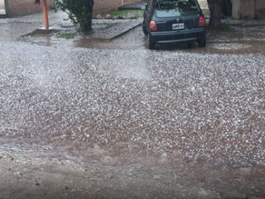 Ahora: Importante caída de granizo en algunos sectores de Mendoza