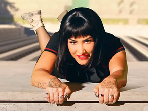 Demi Lovato presenta su nuevo himno pop-punk"Substance"