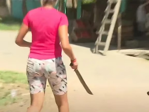 Video: intentaron linchar a un narco de Rosario y le prendieron fuego la casa