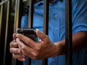 presos de Mendoza no podrán usar más celulares desde el 1 de enero, salvo que se defina lo contrario