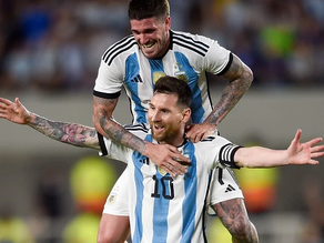 Fiesta total: la Selección Argentina estrenó el Mundial con triunfo y una genialidad de Messi