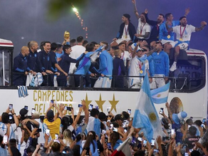 En vivo: la Salonetta ya está por las calles de Bs. As., mirá la caravana de la selección