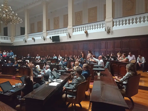 En una sesión sin luz pero con un clima caliente, Diputados aprobó el proyecto que busca sanear OSEP