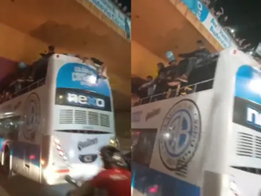 Video: el micro que trasladaba a los futbolistas de Belgrano casi choca con un puente