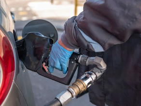 Sube la nafta: desde mañana, YPF aumentará sus combustibles un 6% en promedio en todo el país