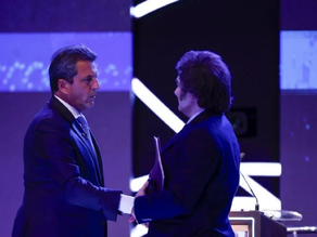 Candidatos en su burbuja: qué se ganó y qué se perdió en un debate con dirigentes temerosos