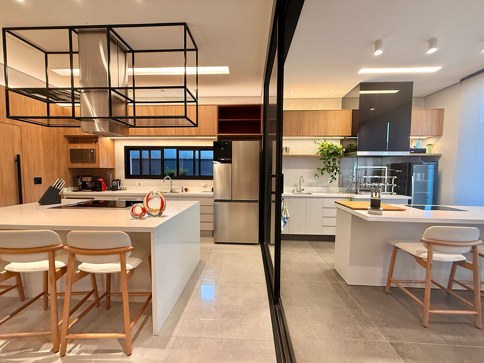 Cozinha planejada de alto padrão entregue no prazo em Atibaia