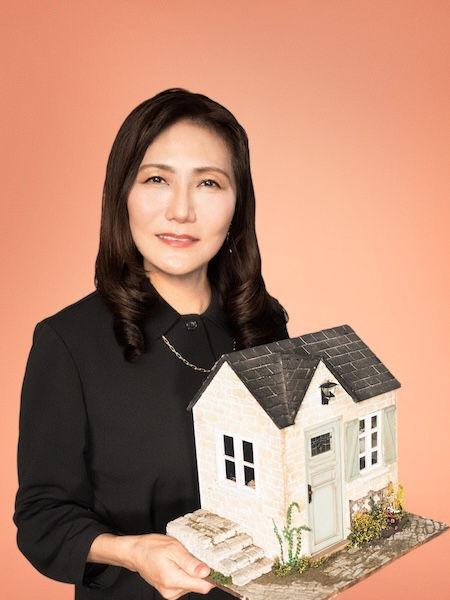 西 美加子。