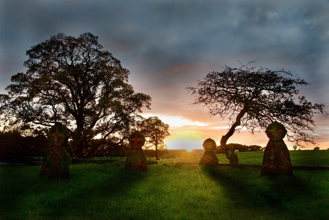 27 Farnley Churchyard
