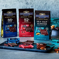 Intense_Dark_Chocolate_shop_bags.jpg