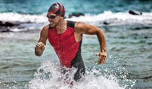 triathlon-plywanie-scaled.jpeg