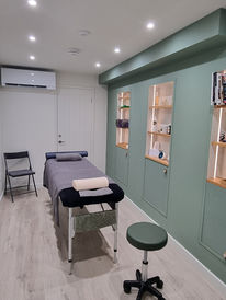 relaxing treatment room