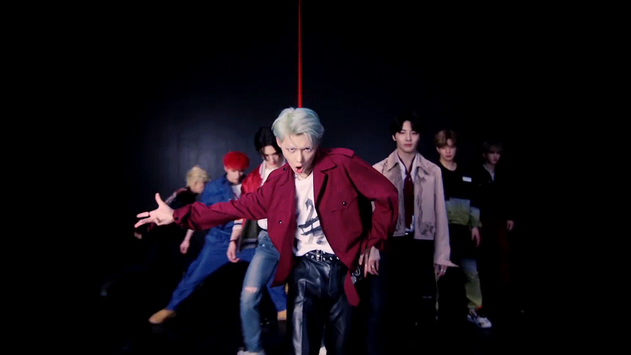 StrayKids-TOP01.gif