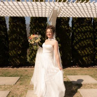 Outdoor flash bright bridal protraits