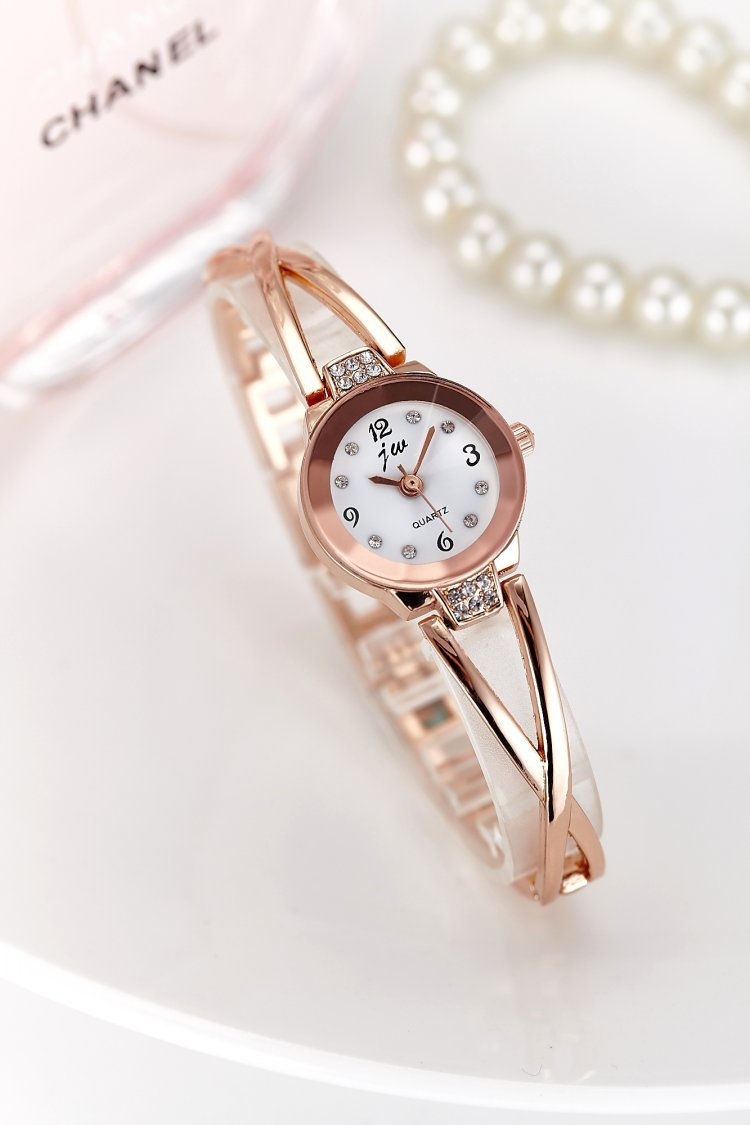 Thumbnail: Minimalist Bracelet Watch – Delicate and Timeless Sophistication