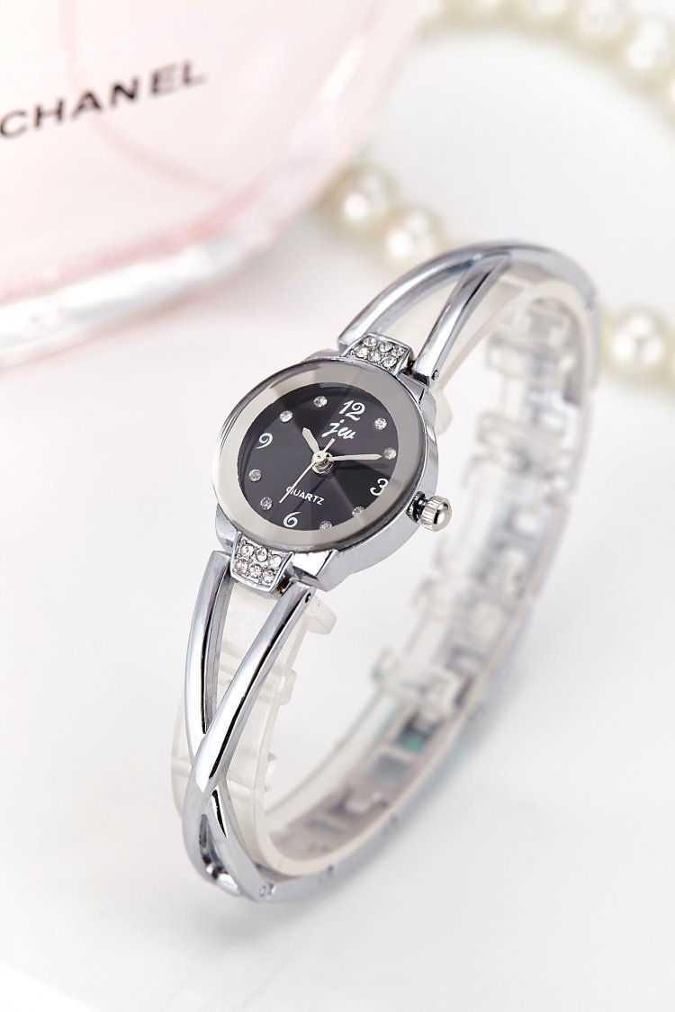 Thumbnail: Minimalist Bracelet Watch – Delicate and Timeless Sophistication