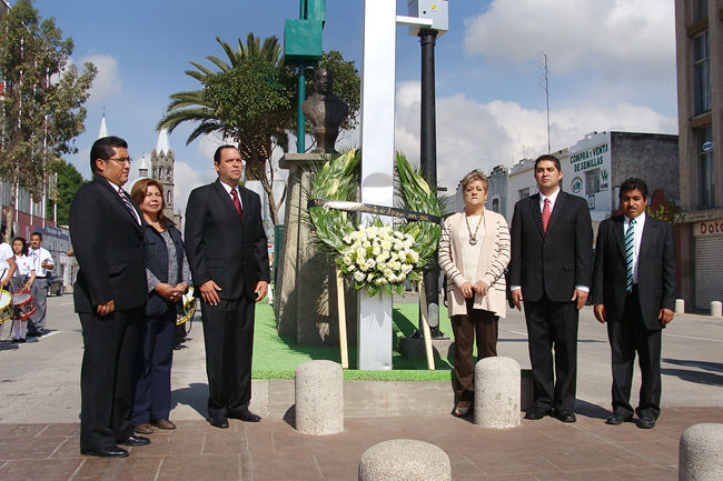 natalicio Juarez Apizaco 2.jpg