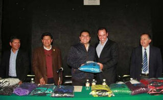 Fomentan alcalde y diputado local el deporte entre jóvenes apizaquenses