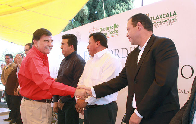 Entrega Recursos Frio Apizaco 1.jpg