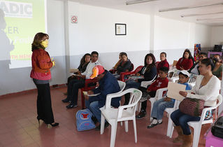 Fomentan autoridades de Apizaco y Fipadit la formación infantil entre los padres