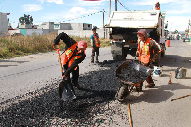 bacheo Apizaco Trabajos en las calles 1.jpg