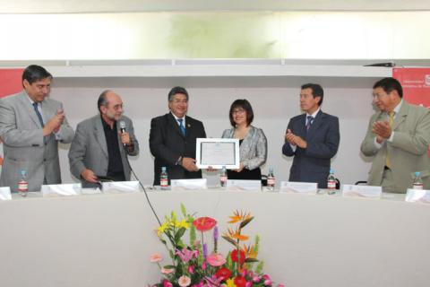 constancia reacreditacion 1.jpg