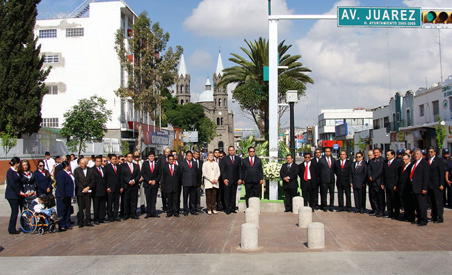 natalicio Juarez Apizaco 3.jpg