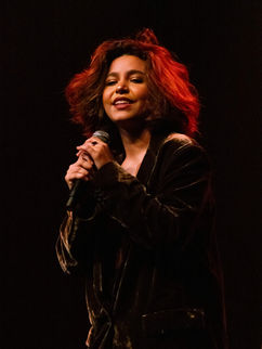 MARI FROES SELLS OUT EL REY THEATER