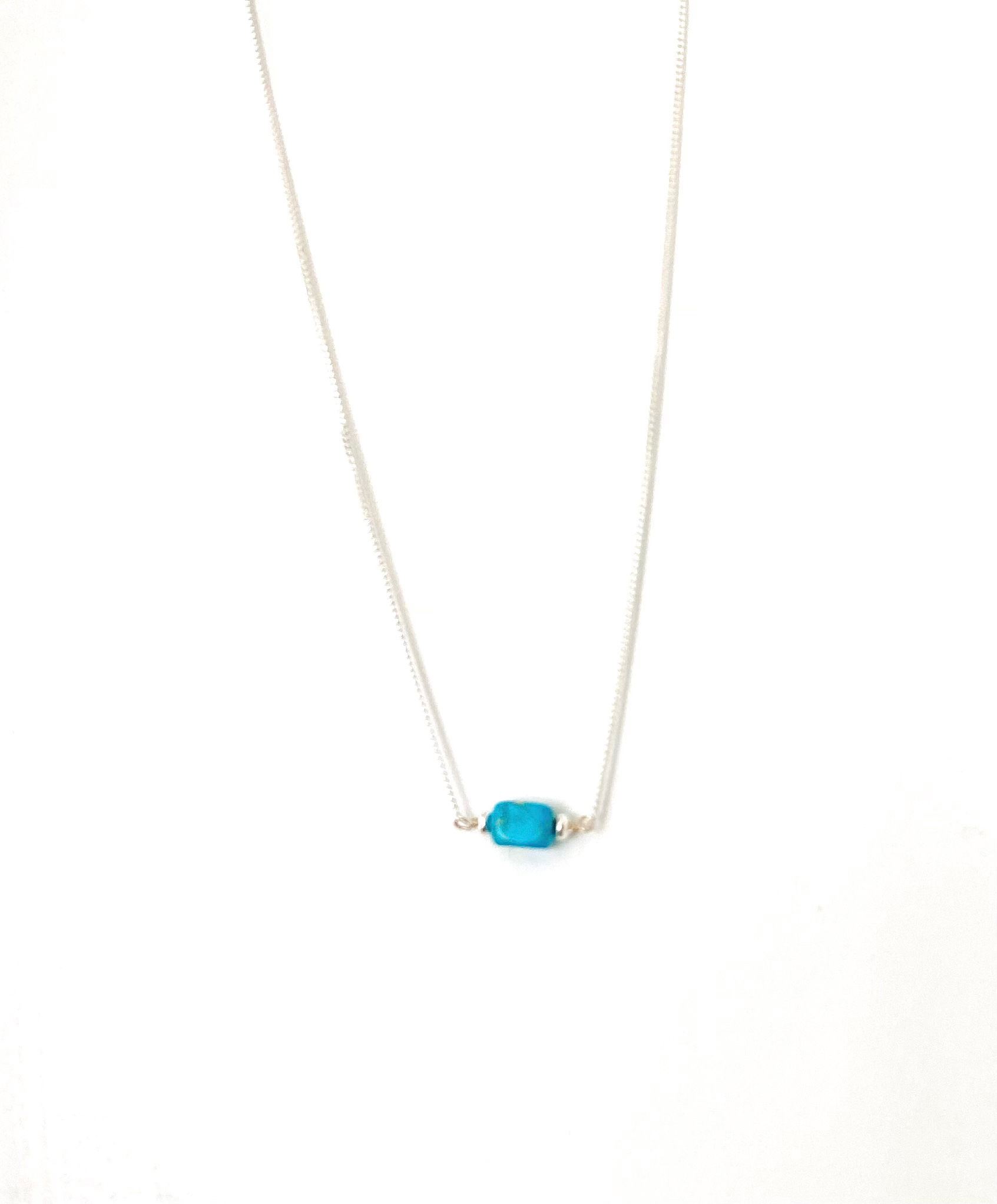 BITTY NECKLACE