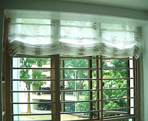 Window Blind Singapore has just fixed up the new set of roman blinds in an HDB flat in Punggol Singapore. This owner of the flat love roman blinds because they can take down for washing, unlike other window blinds.