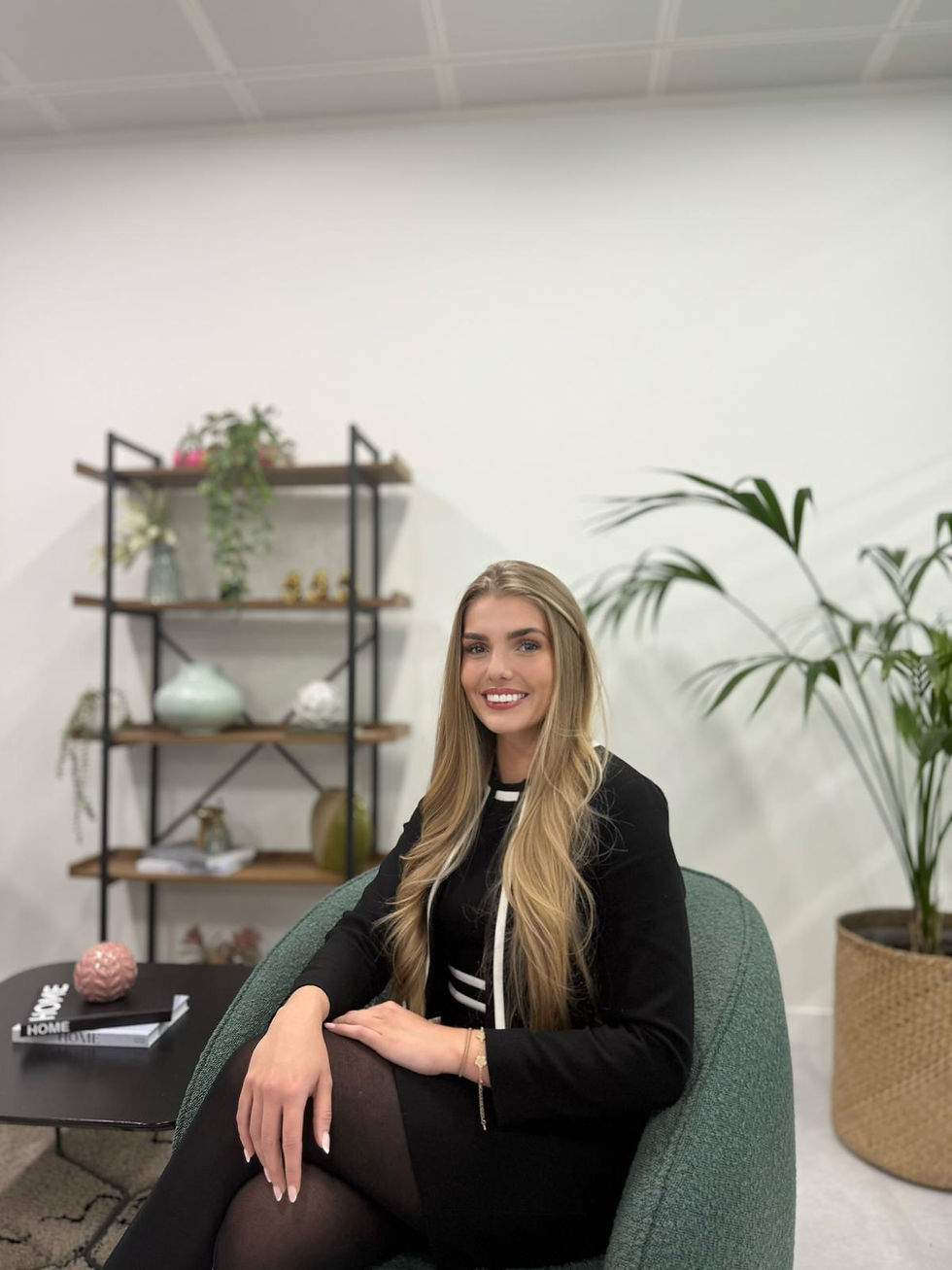 Caitlin Farr Colour 1 .JPG